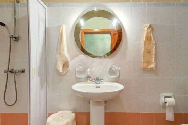 Ganze Wohnung, Tranquil 2-bedroom apartment close to sea & country views. in Marsalforn, Zebbug