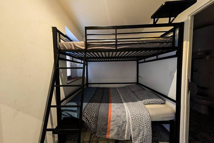 Gîte pour 4 personnes, avec Jardin et Piscine à Boussu - 3