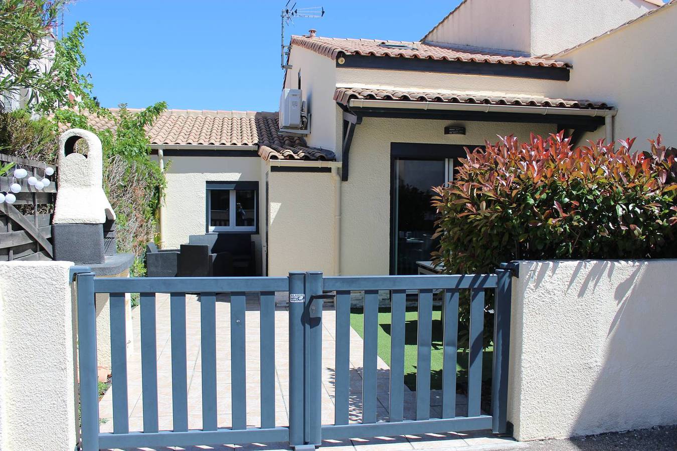 Apartamento vacacional entero, Excelentes prestaciones para esta moderna casa con piscina in Saint-Cyprien-Plage, Saint-Cyprien