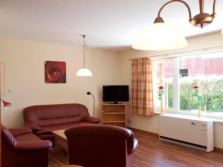 Ferienwohnung für 5 Personen, mit Sauna und Garten sowie Pool und Terrasse, mit Haustier in Todendorf auf Fehmarn - 2