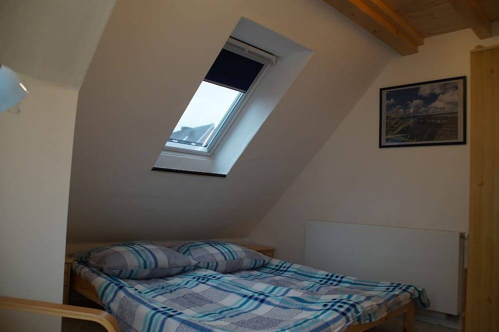 Wohnen auf drei Ebenen - 2,5 Zi-Doppelhaushälfte mit Terrasse und eigenem Zugang in Travemünde, Lübeck