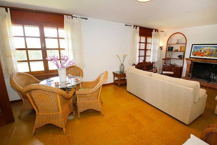 Location de vacances pour 14 personnes, avec Balcon et Jardin ainsi que Piscine et Vue à Sant Joan d'Alacant - 3