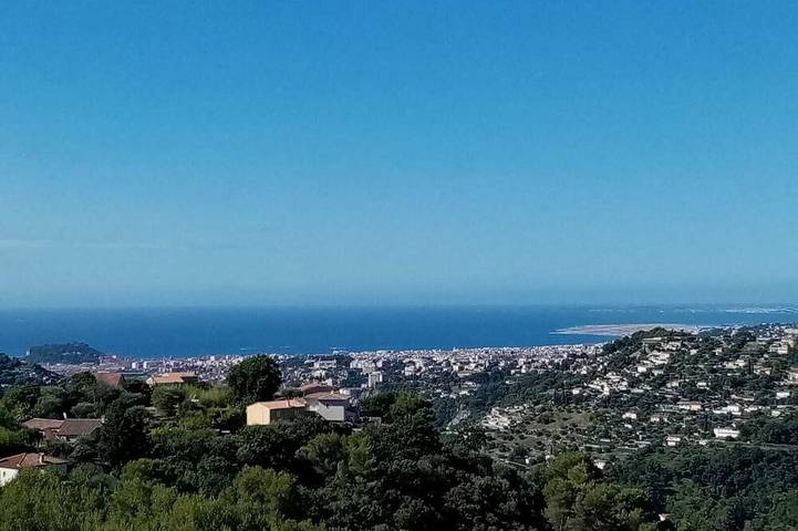 Gîte pour 4 personnes, avec Balcon et Jardin à Saint-André-de-la-Roche