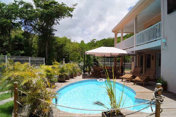 Villa pour 6 personnes, avec terrasse ainsi que piscine et vue à Sainte-Anne (Martinique) - 2