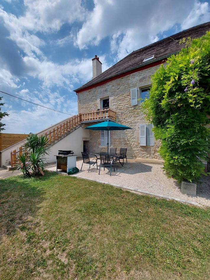 Gîte pour 5 personnes, avec jardin ainsi que balcon et piscine dans Longwy-sur-le-Doubs
