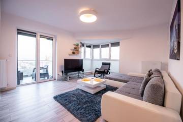 Cottage pour 4 personnes, avec balcon et piscine, animaux acceptés à Bucarest