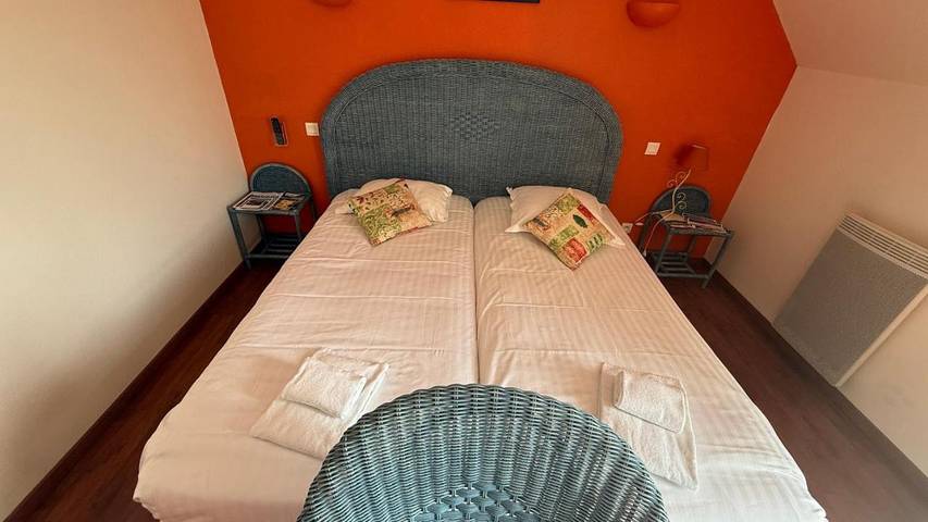Location de vacances pour 2 personnes, avec terrasse, animaux acceptés à Colleville-sur-Mer - 2
