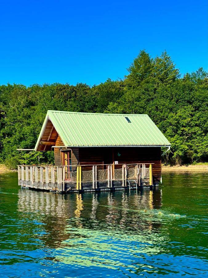Chalet pour 4 personnes, avec Terrasse ainsi que Vue sur le lac et Vue