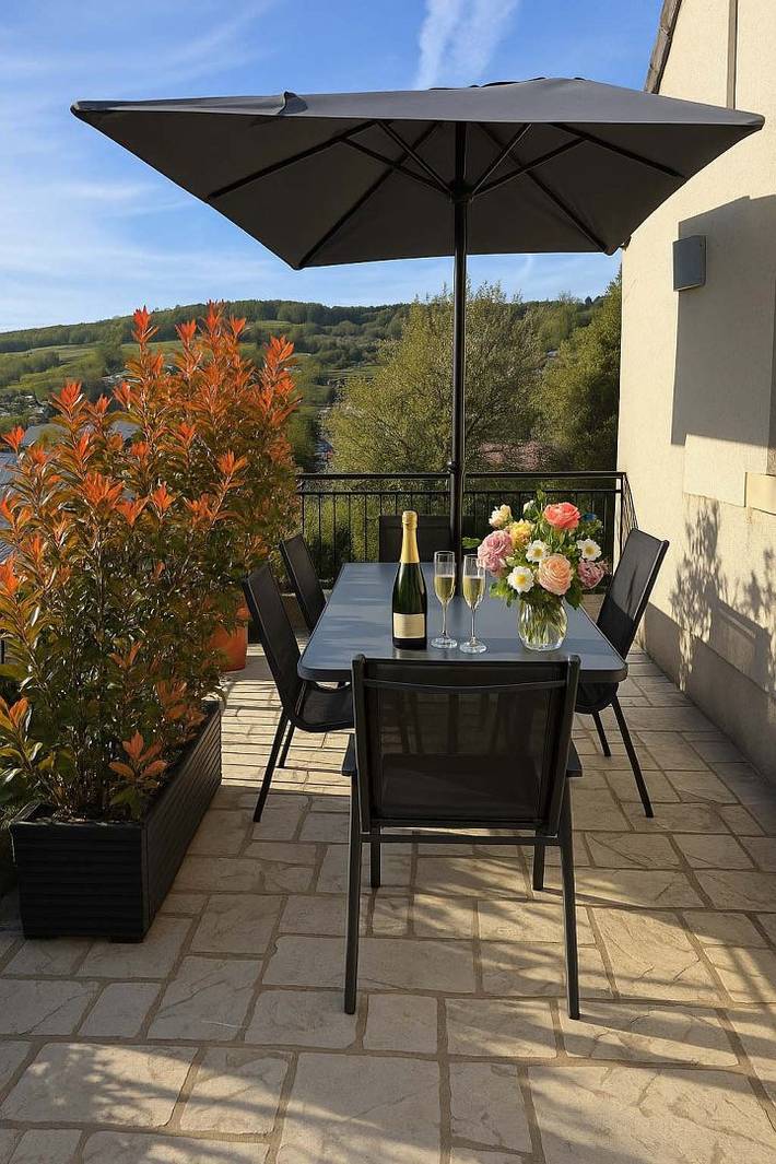 Gîte pour 4 personnes, avec jardin ainsi que vue sur le lac et terrasse, animaux acceptés dans Nièvre - 2