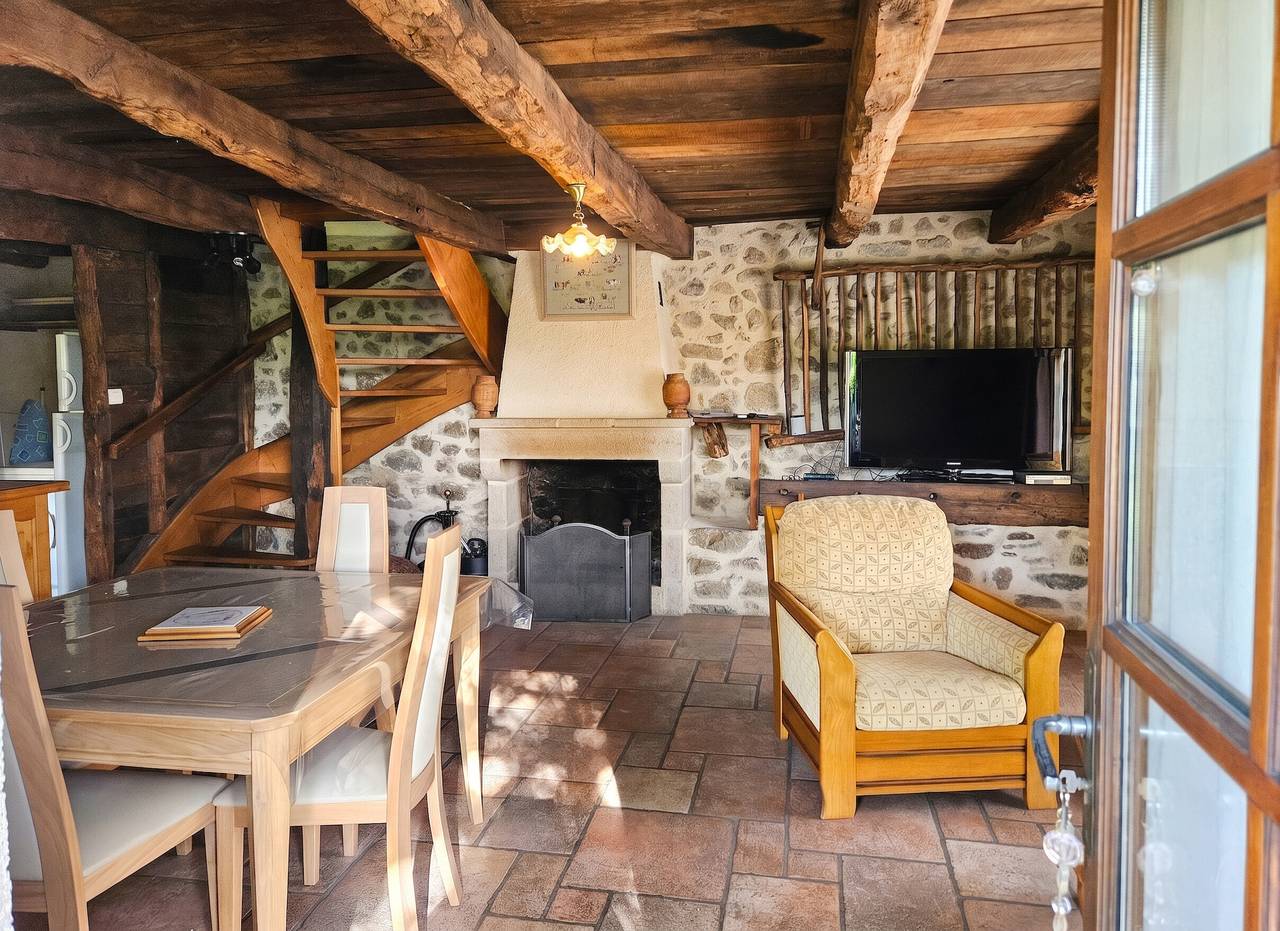 Maison conviviale à Peyrusse le Roc, avec jardin sans vis-à-vis in Peyrusse-le-Roc, Aveyron
