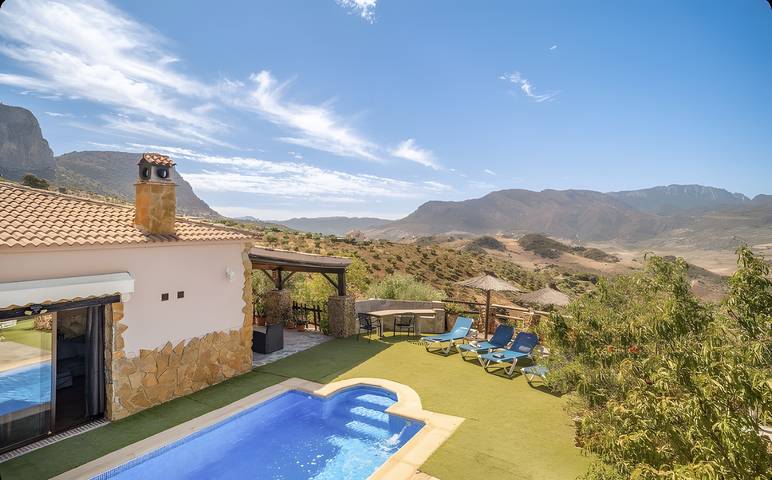 Casa rural para 5 personas, con Jardín y Vistas al lago en Ubrique
