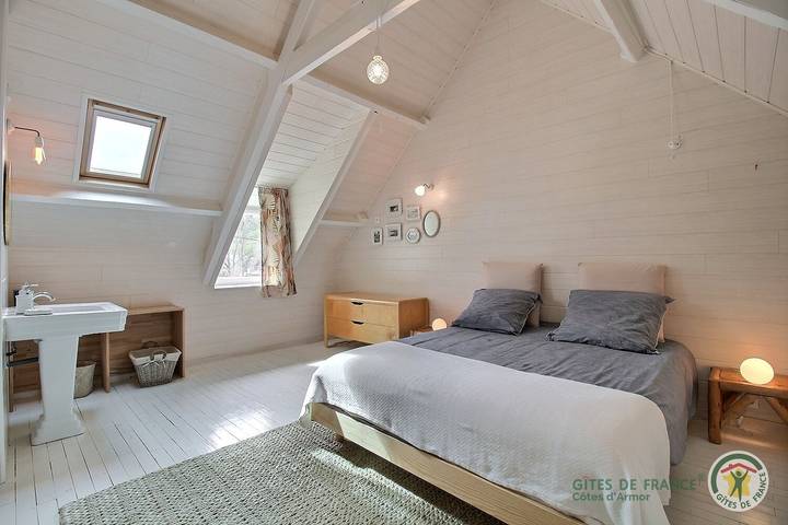 Gîte pour 2 personnes, avec terrasse et jacuzzi ainsi que jardin et sauna à Plestin-les-Grèves - 3