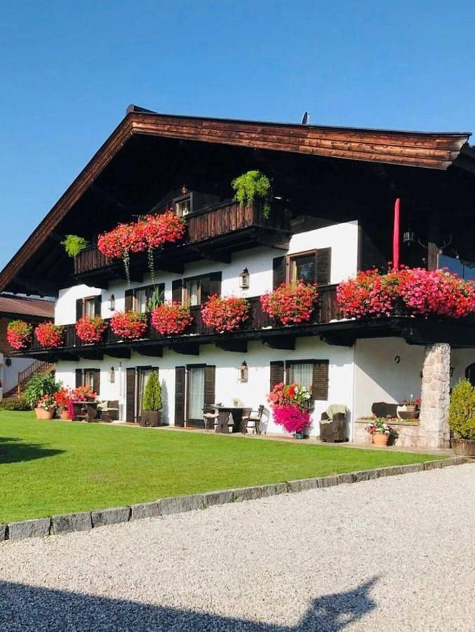 Ferienwohnung für 4 Personen, mit Balkon und Ausblick sowie Garten - 1