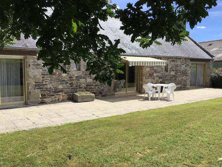 Gîte pour 4 personnes, avec terrasse et jardin