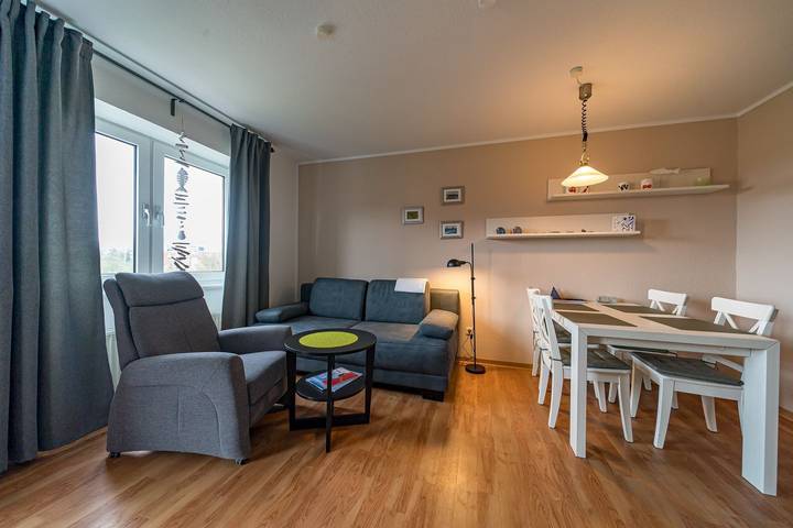 Ferienwohnung für 4 Personen, mit Balkon und Ausblick in Wangerland - 2