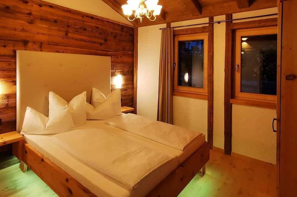 Ganze Wohnung, Gemütliche Almhütte (80qm) mit eigenem Wellnessbereich in Zwiesel, Ostbayern