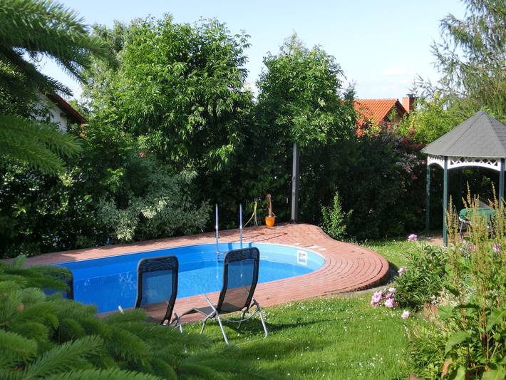 Ferienhaus für 8 Personen, mit Terrasse und Garten sowie Pool in Ballenstedt