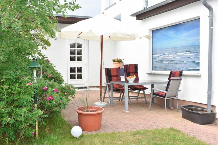 Ferienwohnung für 2 Personen, mit Terrasse und Garten in Dierhagen - 2