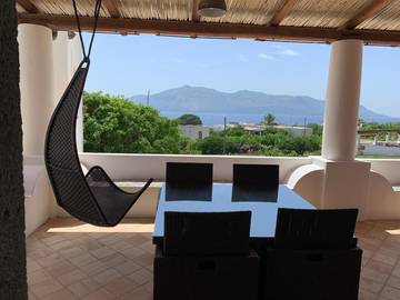 Gîte pour 6 personnes, avec balcon à Santa Marina Salina