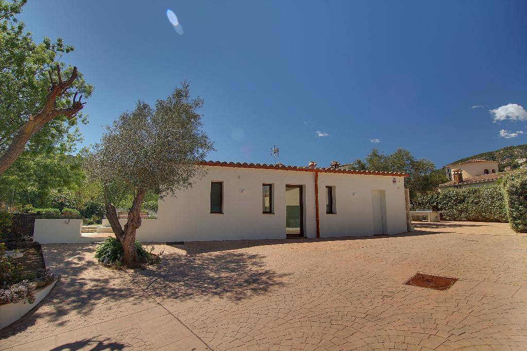 Casa Peters in Cabanyes, Calonge