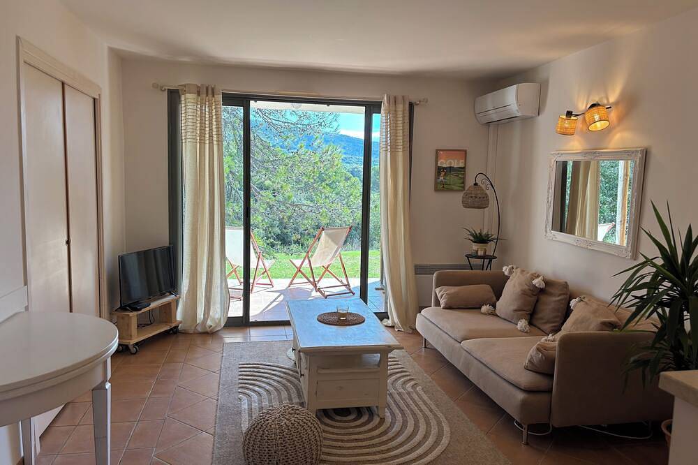 Appartement entier, (Nouveau) Superbe appartement dans Golf in Saumane-de-Vaucluse, Vaucluse