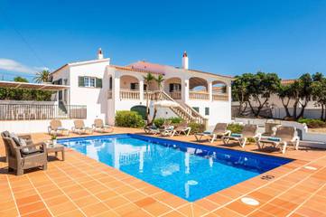 Villa in Cala en Porter, Alaior Gemeinde für 8 