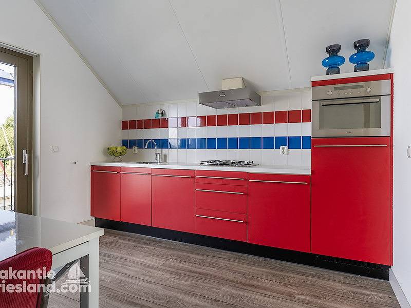 Vakantiefriesland — Ferienhaus Stavoren mit Blick auf den Hafen in Stavoren, Ijsselmeer