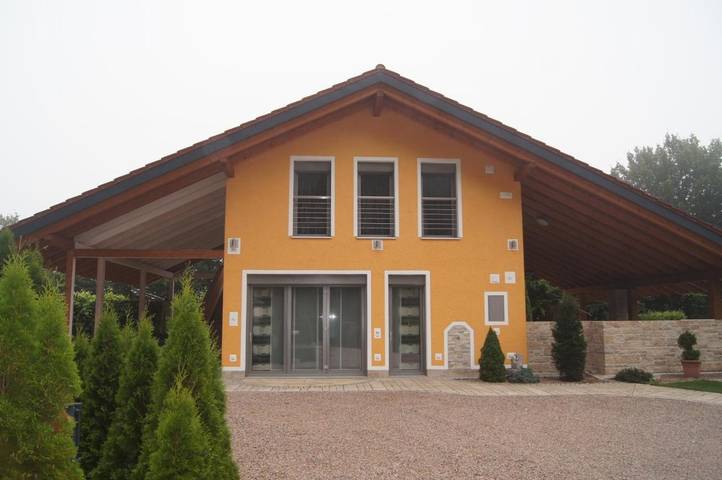 Ferienwohnung für 2 Personen, mit Balkon und Terrasse sowie Garten und Pool in Passau