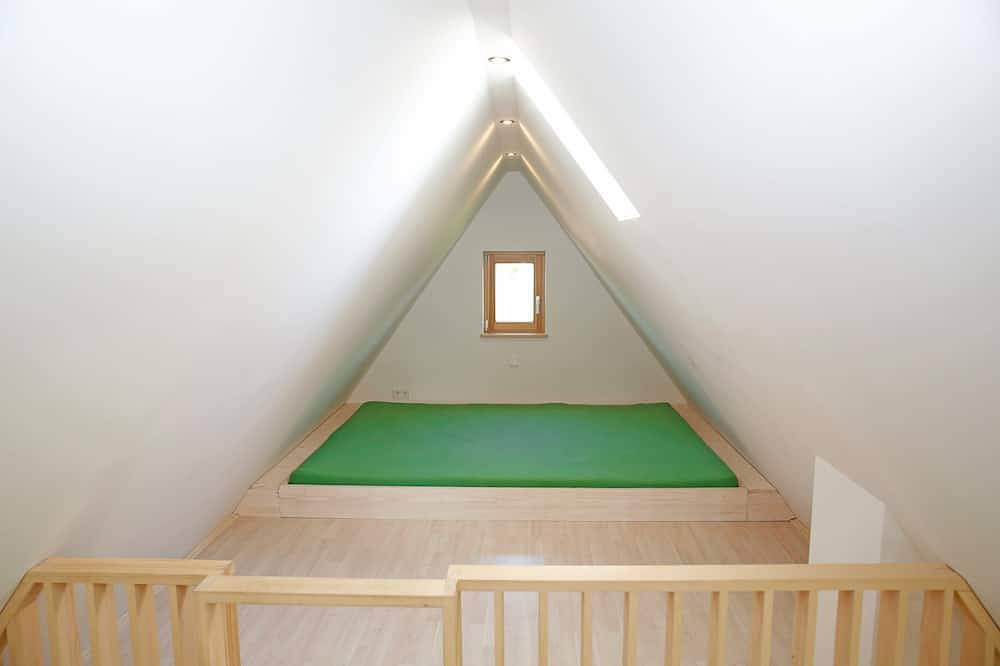 Großes Ferienhaus in der Sächsische Schweiz für 12 Personen mit Terrasse & Kamin in Hohnstein, Elbsandsteingebirge