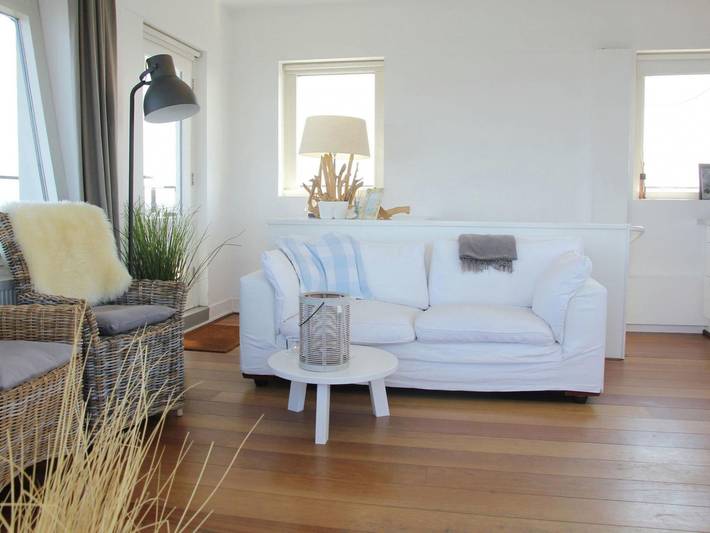 Heritage Holiday Home in Huisduinen near Sea in Den Helder, North Holland - North Sea Coast