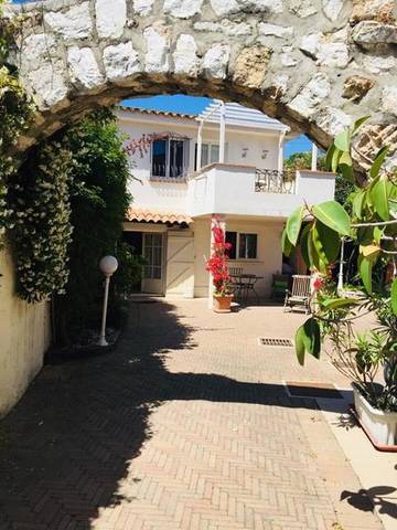 Gîte pour 4 personnes, avec vue et balcon dans Port du Cros de cagnes