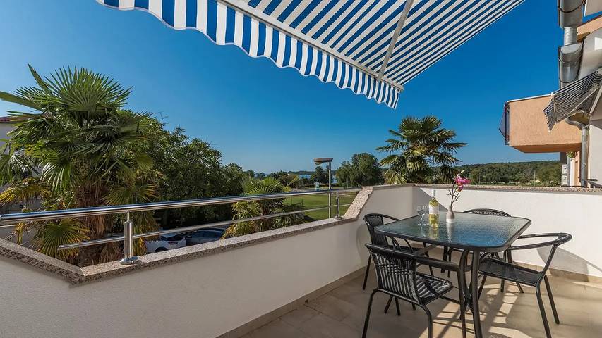 Ferienwohnung für 4 Personen, mit Balkon, mit Haustier in Funtana