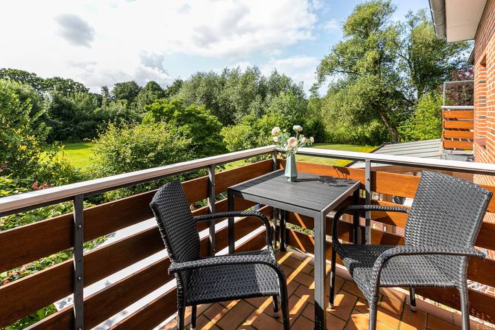 Entire apartment, Apartment 'Gode Tied' with Private Terrace, Balcony and Wi-Fi in Wesseln, Heide and surroundings