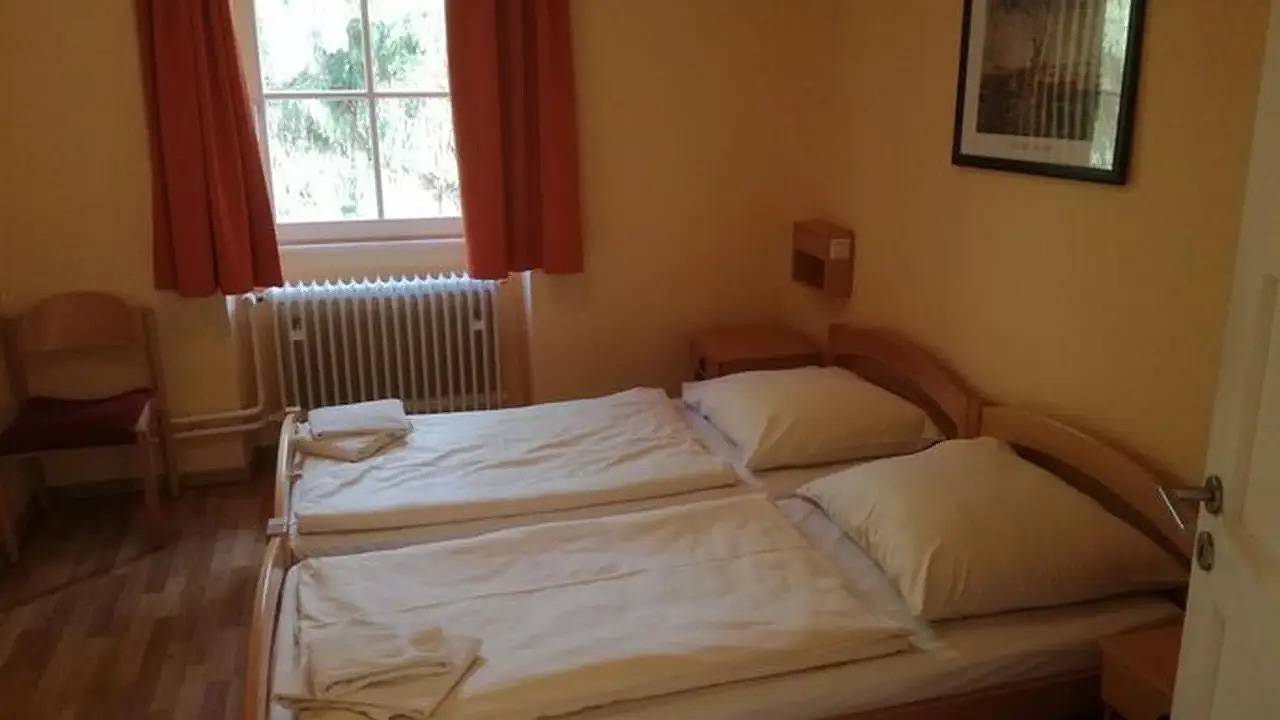 Mehrbettzimmer für 6 Personen (35 m²) in Wachenheim An Der Weinstraße in Wachenheim, Saar-Nahe-Bergland