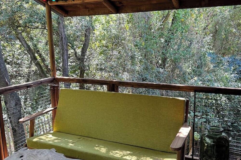 Comfortable wooden cabins for rent (heating & air-conditioning). in Clermont-l'Hérault, Región de Lodève