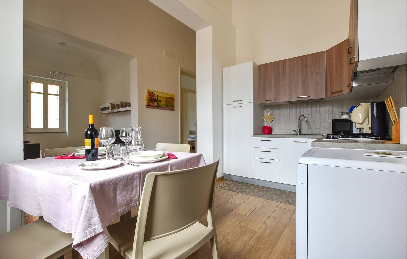 Geheel vakantieappartement, Ruim appartement met 2 slaapkamers: 2 km van het strand, inclusief parkeerplaats en wifi in Trapani, Provincie Trapani