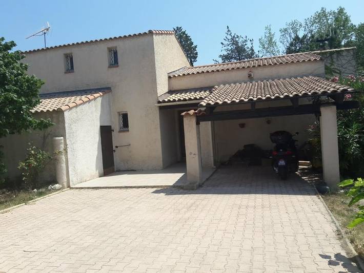 Location de vacances pour 5 personnes, avec terrasse et piscine à Marignane - 2