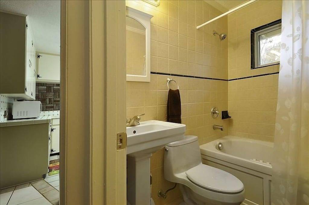 Verfü Hot Spot! Blick auf das Wasser des Lake Austin, über St. Von der Hula Hut! in Austin, Travis County