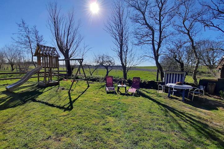 Ferienhaus für 2 Personen, mit Terrasse und Garten in Wittmund - 4