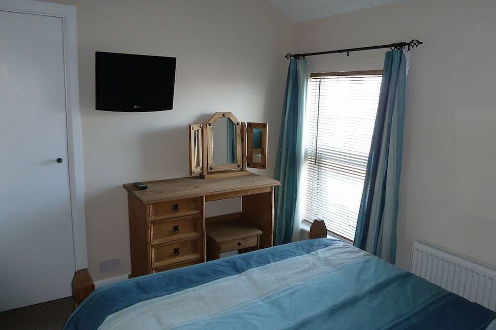 Dog Friendly, Cosy Fisherman's Cottage Within 150 Metres Of A Long Sandy Beach in Caister-on-Sea, Great Yarmouth