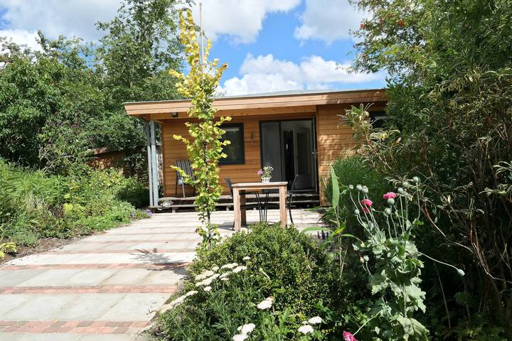 Ferienhaus für 6 Personen, mit Balkon/Terrasse und Garten sowie Sauna und Seeblick in Friesland - 3