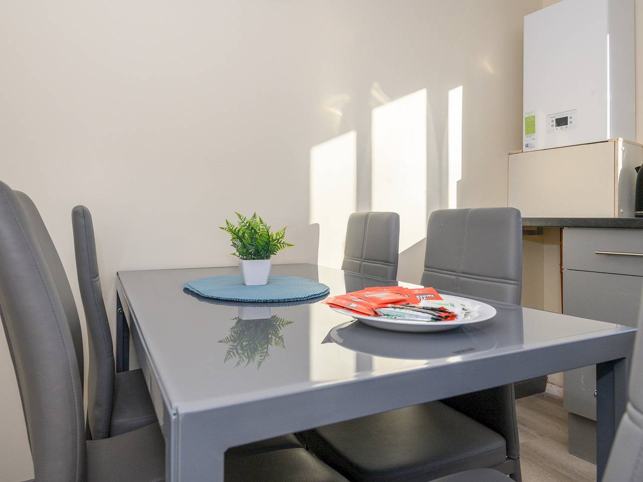 Appartement entier, Lower Wortley 3 - Couples Haven with a Shared Kitchen - Pass the Keys in Leeds, Yorkshire de l'Ouest