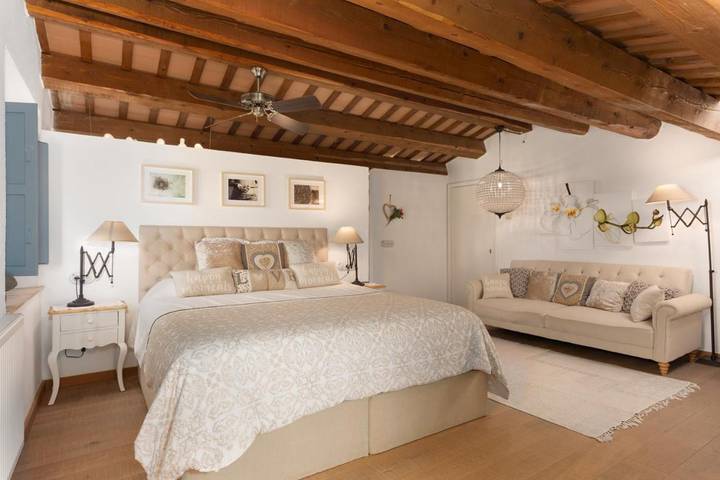 Casa rural para 3 personas, con Balcón y Terraza además de Jardín y Piscina en Cruilles