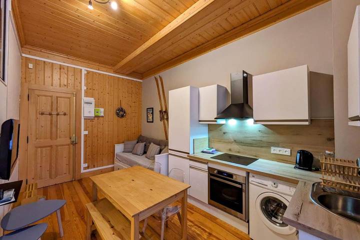 Gîte pour 4 personnes à Pugny-Chatenod - 3