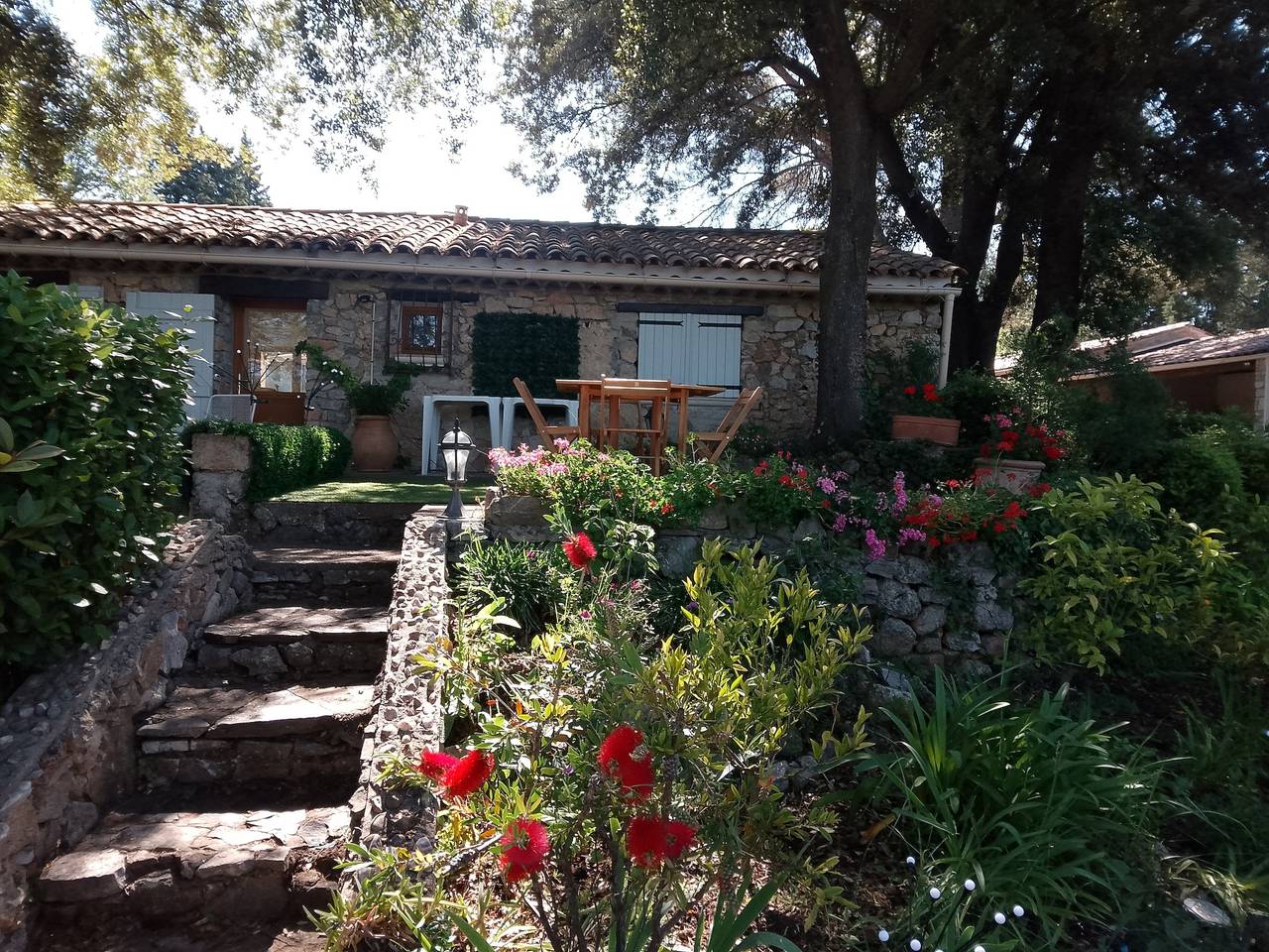 Bastidon Domaine L'hélion avec piscine privée, Wi-Fi et climatisation in Taradeau, Région de Draguignan