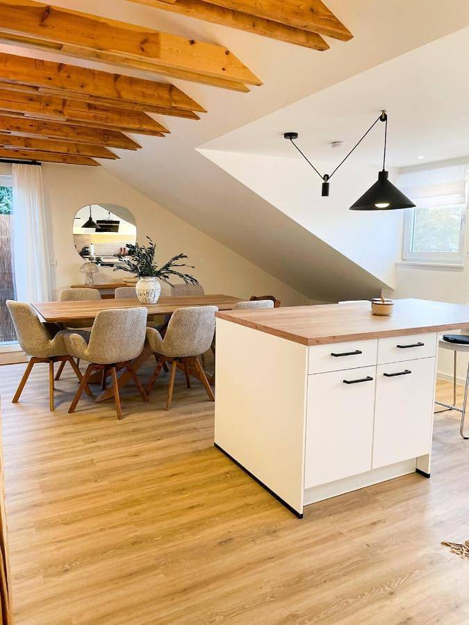 Ferienwohnung für 8 Personen, mit Balkon und Ausblick in Baunatal - 4