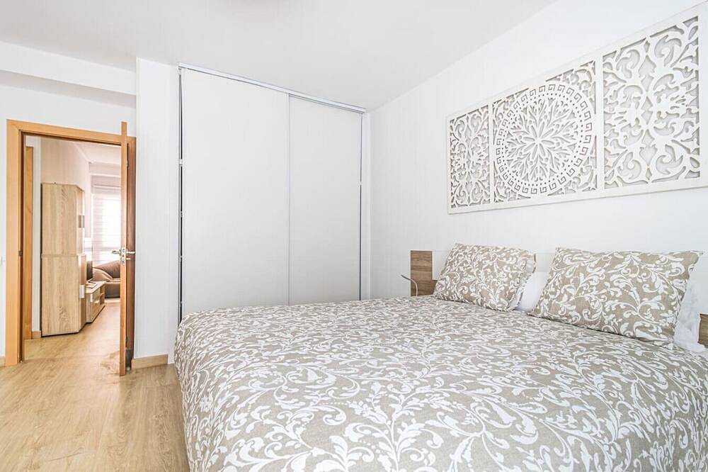 Entire apartment, City Stay with 3 Bedrooms in Saragossa, Saragossa Province