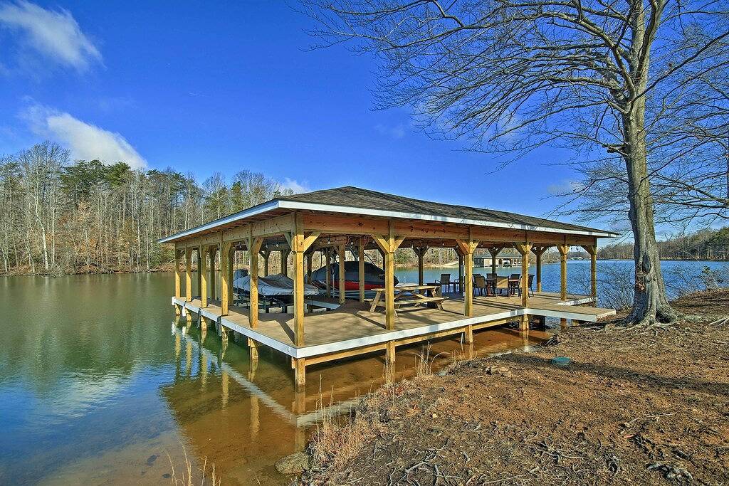 Vacation House for 18 Guests in Lake Anna, Louisa County