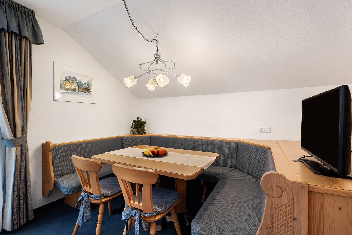 Ganze Wohnung, Ferienwohnung 'Loderhof Sternenhimmel' mit Bergblick, Gemeinschaftsgarten und Wi-Fi in Sand in Taufers, Kronplatz
