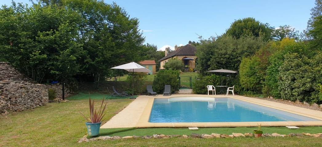 Gîte pour 3 personnes, avec jardin ainsi que piscine et terrasse à Vitrac - 2